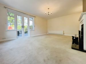 Photo 33- click for photo gallery